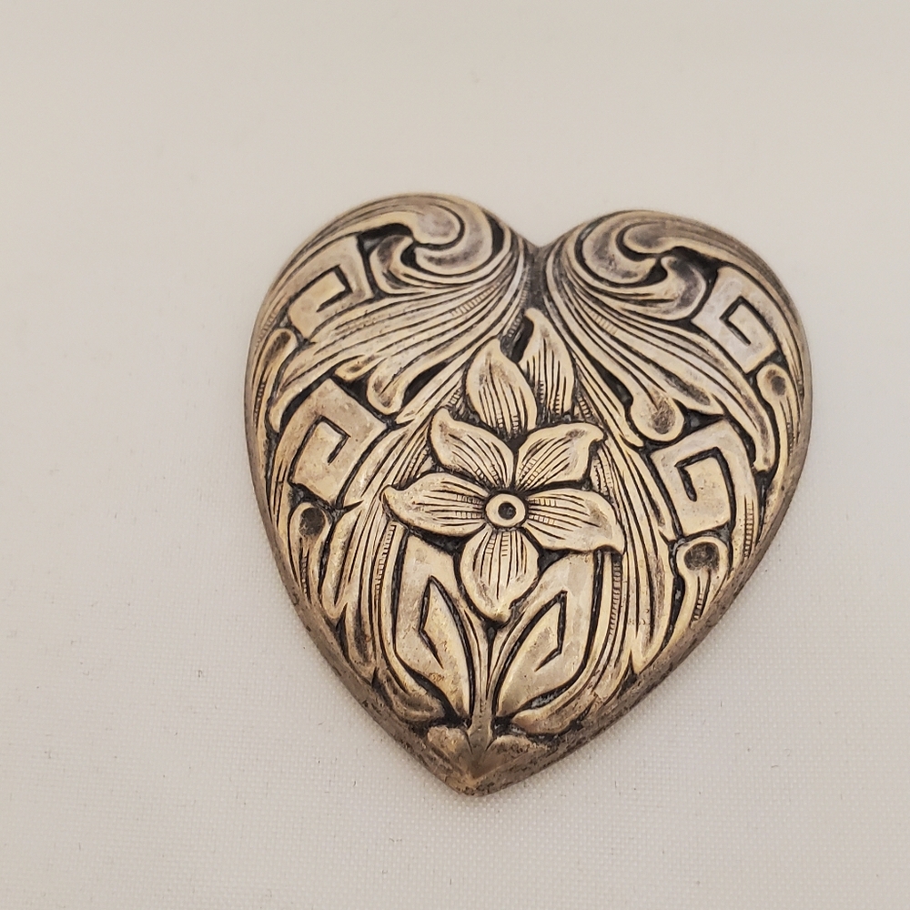 Vintage-look Silver Button Cover